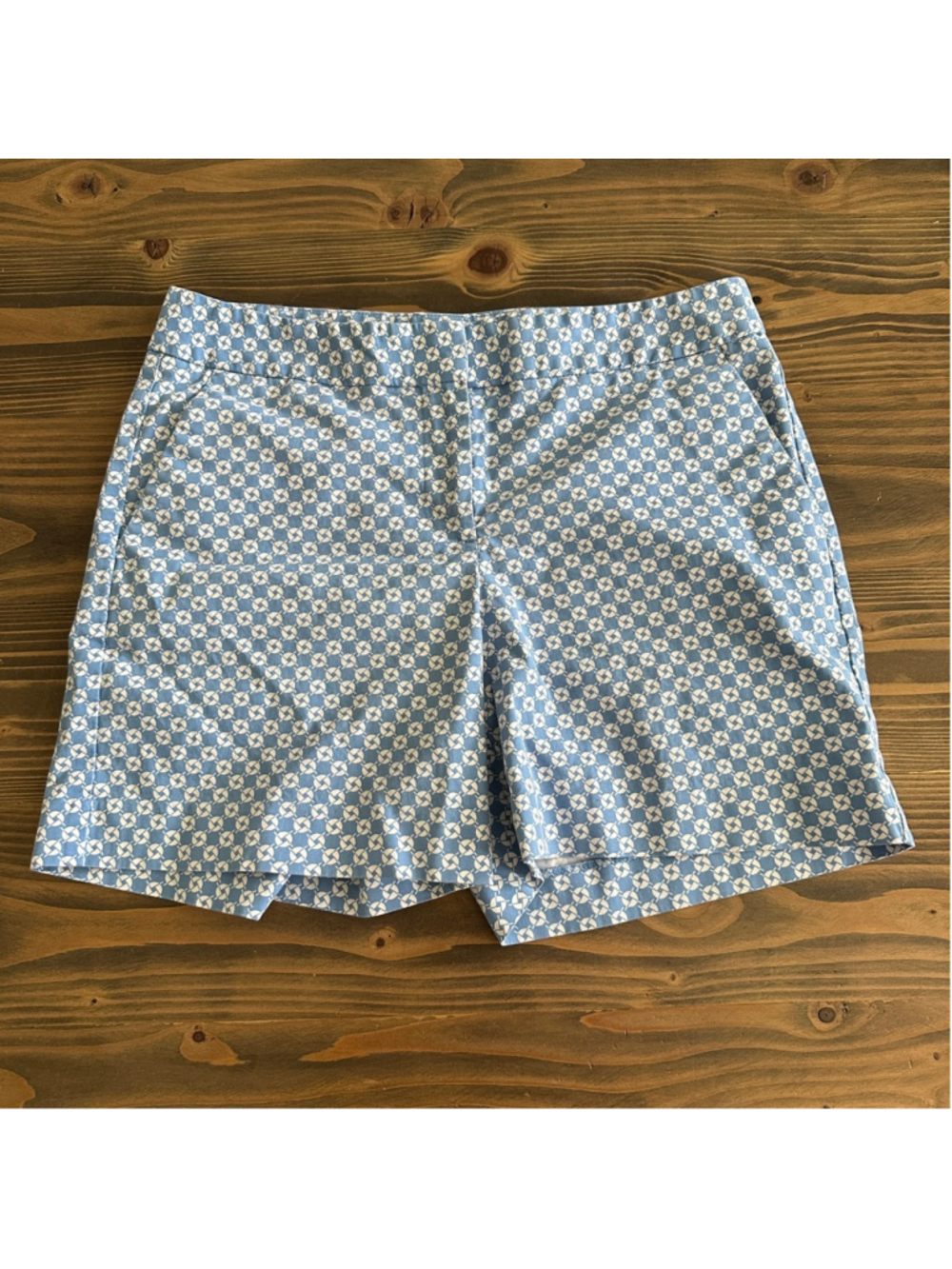 Talbots Bermuda Shorts Womens 4 Blue White Geometric Stretch Cotton